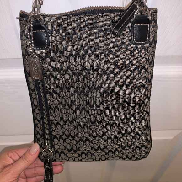 Authentic Coach Purse - Picture 1 of 4